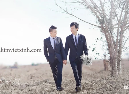 Xôn xao đám cưới đồng tính