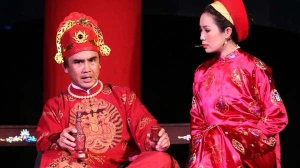 Quyền Linh và Kim Chi hiện nay chỉ là những người bạn bè, đồng nghiệp thân thiết với nhau. Nhập mô tả cho ảnh