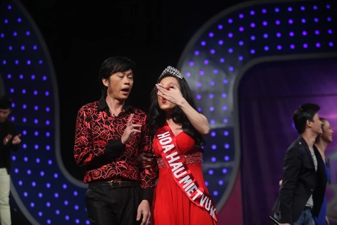Người bí ẩn gặp tai nạn đổ máu trên trường quay ảnh 3 Khá lo sợ trước 2 nghệ sĩ tên tuổi, Jenifer Phạm và Nathan Lee rào đón trước rằng, họ rất
