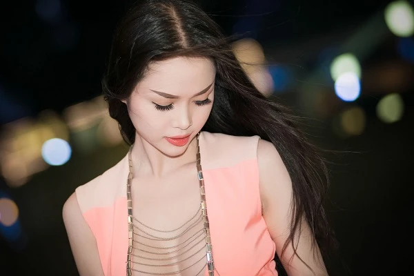 Người đẹp Ngọc Anh trong trang phục táo bạo ảnh 5