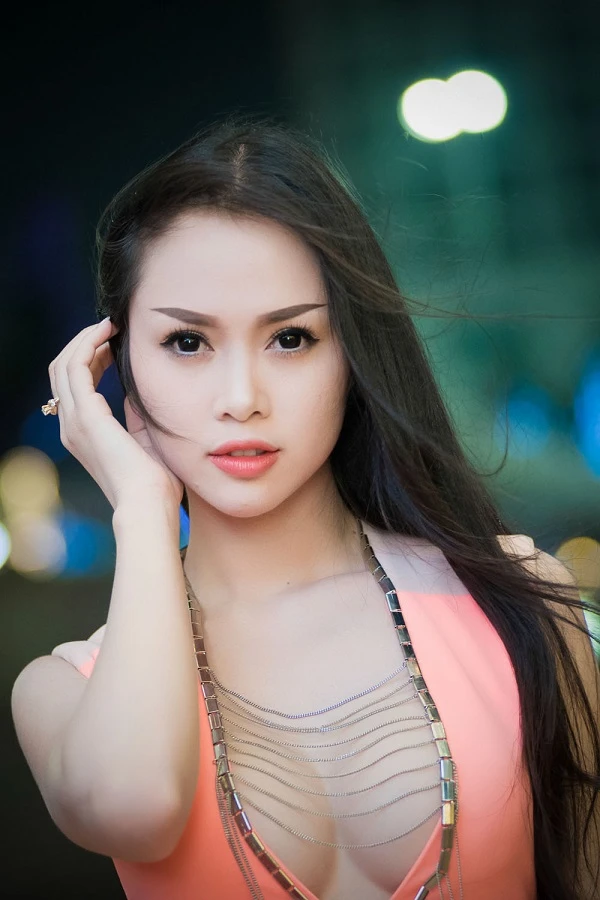 Người đẹp Ngọc Anh trong trang phục táo bạo ảnh 8