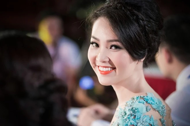 Nhan sắc mặn mà của bà mẹ một con. Nhập mô tả cho ảnh