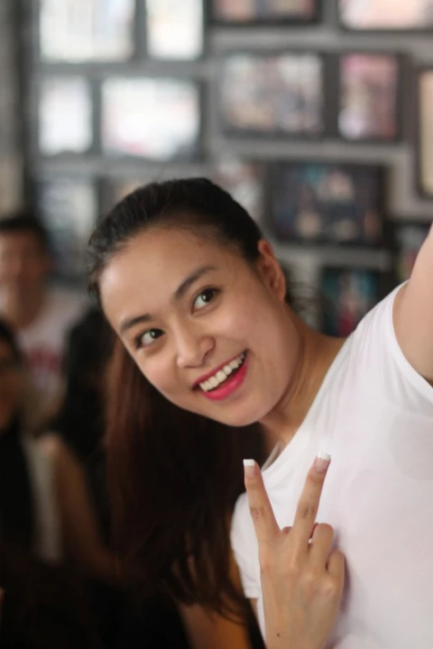 Hoàng Thùy Linh, sexy