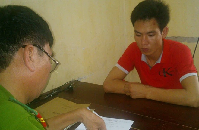 Hải bị tạm giữ tại cơ quan công an. Ảnh:Việt Đức. Nhập mô tả cho ảnh