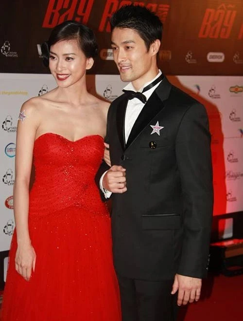 Cách cư xử nửa xa, nửa gần của cặp đôi khiến công chúng tò mò. Nhập mô tả cho ảnh