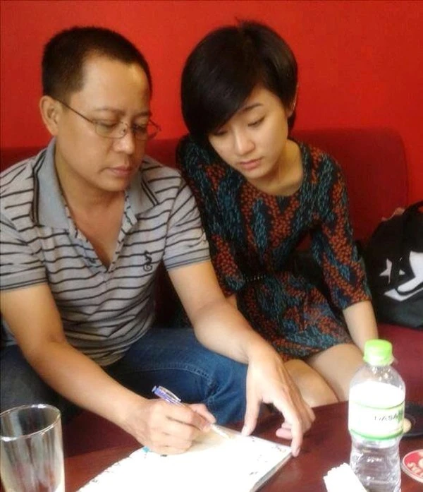 Trà My và bạn trai lần đầu gặp gỡ khi cô đi casting dự thi Vietnam’s Next Top Model. Tin đồn về cặp đôi râm ran từ tháng 9 năm ngoái từ một sự kiện nhưng Trà My không lên tiếng. Sau bài báo công khai chuyện tình cảm, trên trang cá nhân, Trà My dí dỏm so sánh ngoại hình bạn trai như một ông sư hiền lành. Dù mới 22 tuổi nhưng Trà My chia sẻ có thể cô và Hoàng Đạo sẽ làm đám cưới trong năm nay. Nhập mô tả cho ảnh