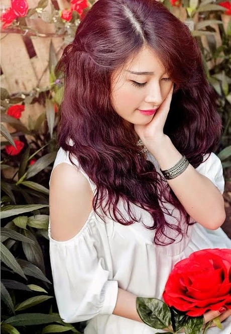 Miss Teen Bích Diệp rực rỡ khoe sắc tuổi 19 ảnh 3 Hoàng Dung