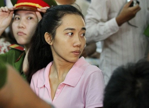 Ngày 27/6/2013, Mỹ Xuân bị tuyên án 2 năm 6 tháng tù về tội "môi giới mại dâm". Trông cô khá tiều tụy, hốc hác khi đứng trước vành móng ngựa. Người đẹp khai nhận đã hai lần môi giới mại dâm. Nhan sắc của Hoa hậu Mỹ Xuân ngày ấy - bây giờ