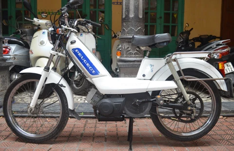 NSƯT Hồng Kỳ, sưu tập xe, độc đáo NSƯT Hồng Kỳ, sưu tập xe, độc đáo