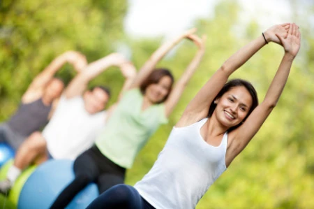 Những mẹo nhỏ giúp kiểm soát sự thèm ăn ảnh 1 1. Tập luyện vừa phải và vui vẻ