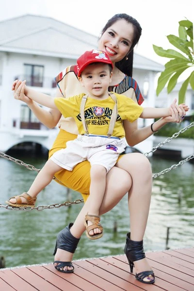 Kiều Thanh cũng cho biết, bạn trai cô là người đàn ông hoạt động kinh doanh và là một người đàn ông tốt luôn quan tâm tới con cái và biết chăm lo cho mái ấm gia đình của mình. Sao Việt sinh con cho bạn trai không cần đám cưới