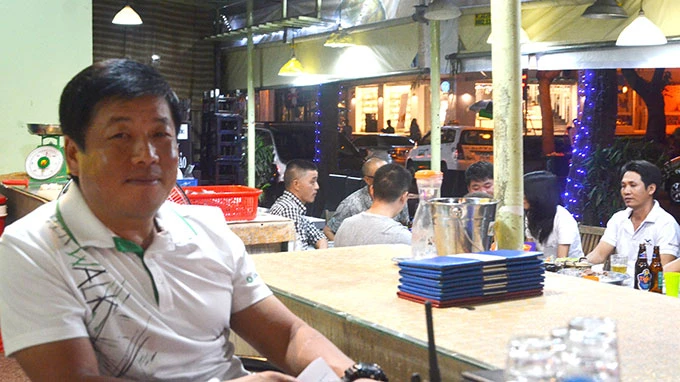 Ông Woo bán thịt nướng ảnh 2 Ông Woo bán thịt nướng ảnh 2