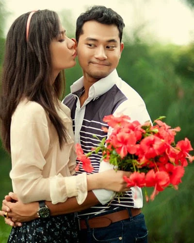 Hiện tại cả hai vẫn chưa vội vàng tiến tới hôn nhân. Những cặp đôi Việt 'phải lòng' nhau trên phim trường