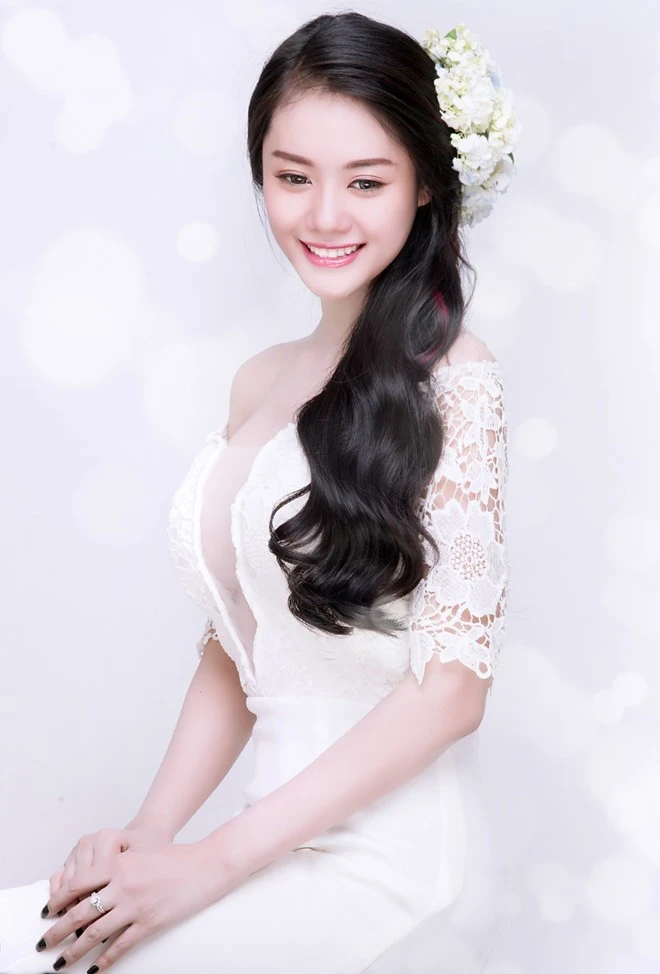 Linh Chi lấy lại vẻ trong sáng sau loạt ảnh gợi cảm ảnh 5 a