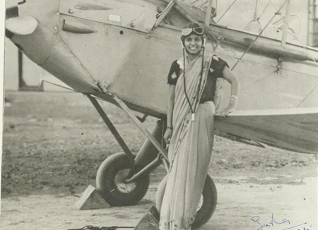 Sarla Thakral, 21 tuổi là người phụ nữ Ấn Độ đầu tiên nhận được bằng phi công. (Ảnh chụp năm 1936)