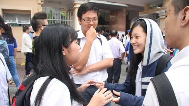 Thí sinh dự thi tại Trường ĐH Khoa học xã hội và nhân văn (ĐHQG TP.HCM) trong kỳ thi tuyển sinh ĐH năm 2014- Ảnh: Trần Huỳnh Thí sinh dự thi tại Trường ĐH Khoa học xã hội và nhân văn (ĐHQG TP.HCM) trong kỳ thi tuyển sinh ĐH năm 2014- Ảnh: Trần Huỳnh