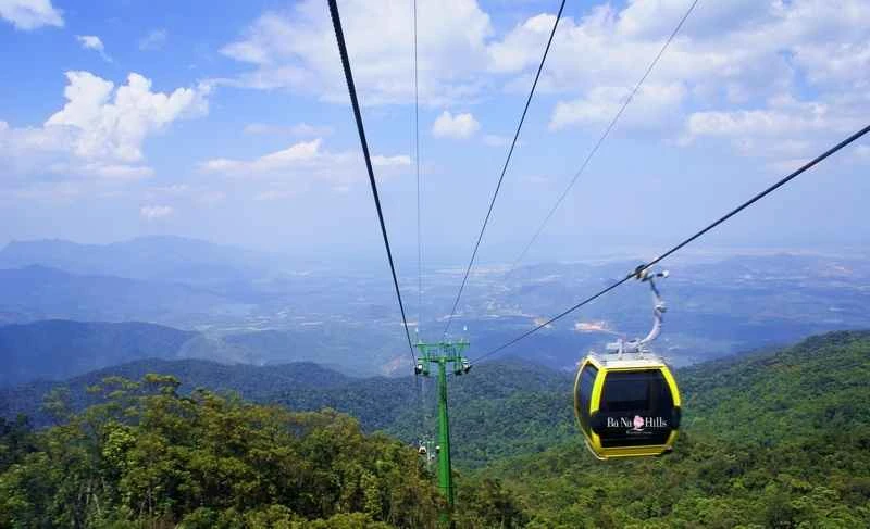 Cáp treo trên núi Hoa Sơn, Trung Quốc