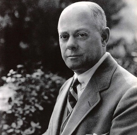 Henry Graves đã đặt làm chiếc đồng hồ vào năm 1925.