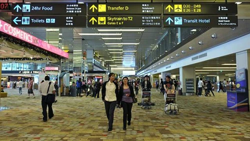 Sân bay Changi của Singapore luôn được bình chọn là một trong những sân bay tốt nhất thế giới. Ảnh:Straitstimes. 2-3335-1414202308.jpg