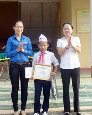 Tỉnh đoàn Hà Tĩnh đang xem xét tặng Huy hiệu “Tuổi trẻ dũng cảm” cho em Lê Thành Đạt