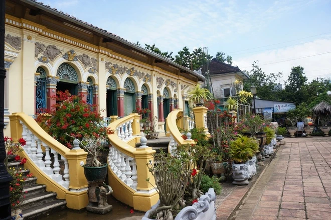 Ngôi nhà cổ đẹp nhất miền Tây ảnh 10