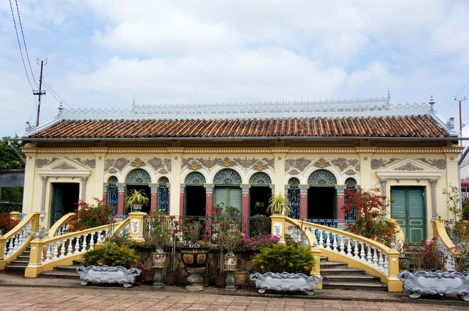 Ngôi nhà cổ đẹp nhất miền Tây ảnh 2