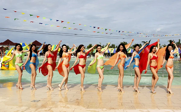 Ứng viên Hoa hậu mặc bikini rực rỡ dưới nắng ảnh 7 Ứng viên Hoa hậu mặc bikini rực rỡ dưới nắng ảnh 7