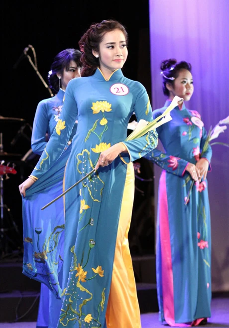 Nữ sinh mang hai dòng máu&nbsp;Việt Nam - Lào, Ket Ke Son.