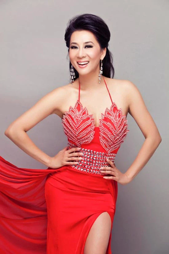 Nguyễn Cao Kỳ Duyên, MC, Jennifer Phạm Nguyễn Cao Kỳ Duyên, MC, Jennifer Phạm