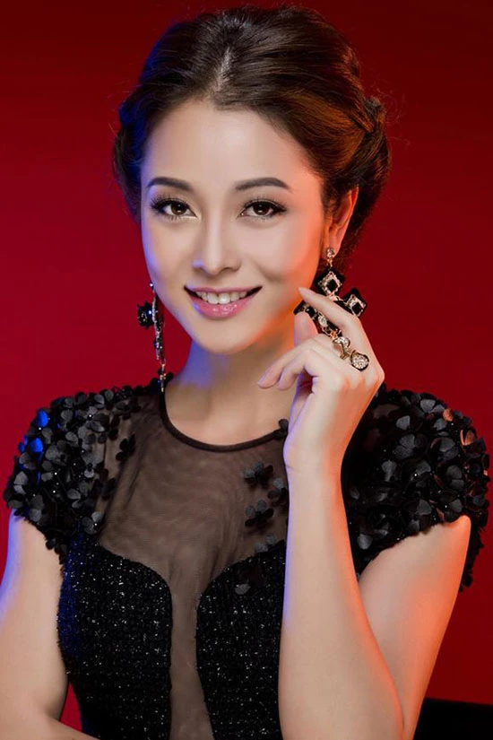 Nguyễn Cao Kỳ Duyên, MC, Jennifer Phạm Nguyễn Cao Kỳ Duyên, MC, Jennifer Phạm