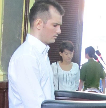 ăn-cắp, lừa, thẻ-tín-dụng, ngân-hàng, công-nghệ-cao, tội-phạm, trộm-cắp, ATM, ra-tòa ăn-cắp, lừa, thẻ-tín-dụng, ngân-hàng, công-nghệ-cao, tội-phạm, trộm-cắp, ATM, ra-tòa