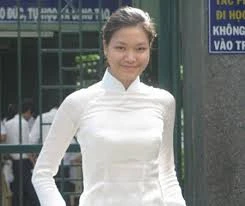 Hoa hậu Việt được 'tút' trước và sau khi đăng quang ảnh 15 Hoa hậu Việt được 'tút' trước và sau khi đăng quang ảnh 15