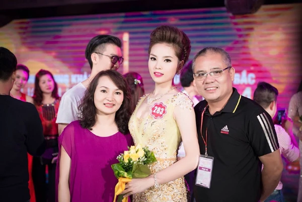 hoa hậu, ảnh độc