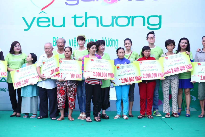 Nghệ sĩ Việt hết lòng vì bệnh nhân nghèo ảnh 9