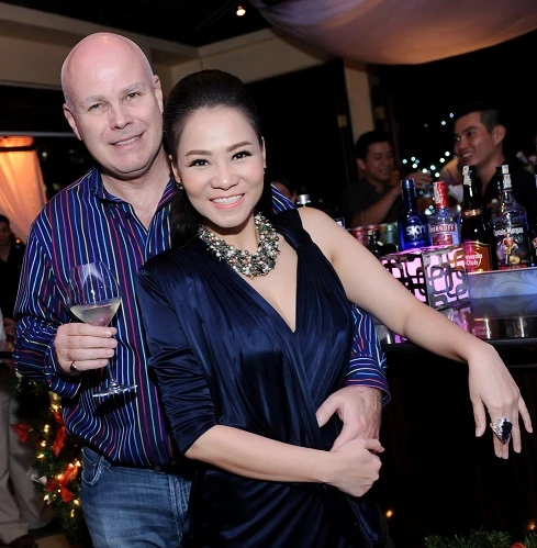 Nữ ca sĩ