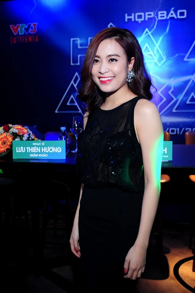 Hoàng Thùy Linh đang bị VTV cân nhắc có tham gia The Remix 2015. VTV cân nhắc việc cho Hoàng Thùy Linh tham gia The Remix