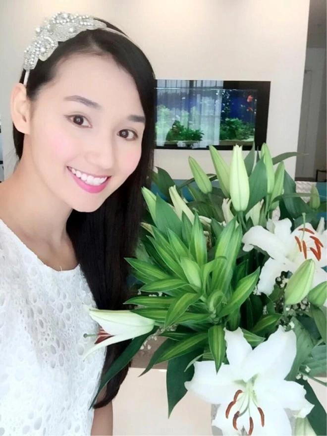 Gia đình nữ diễn viên Lã Thanh Huyền đón Tết Ất Mùi ở căn hộ mới nằm trong khu chung cư trên đường Minh Khai, Hà Nội. Vào dịp Tết Nguyên đán vừa qua, gia đình nữ diễn viên Lã Thanh Huyền đón năm Ất Mùi trong căn hộ mới nằm trong khu chung cư ở đường Minh Khai, Hà Nội.