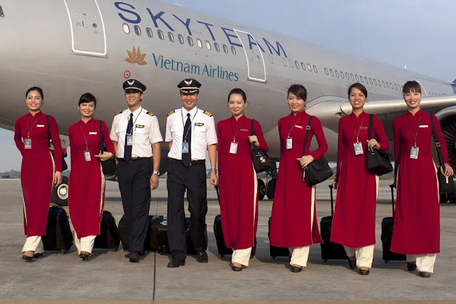 Cùng ngắm 6 lần thay đổi đồng phục của tiếp viên Vietnam Airlines ảnh 7 Cùng ngắm 6 lần thay đổi đồng phục của tiếp viên Vietnam Airlines ảnh 7