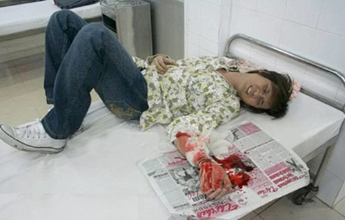 Sao Việt khóc ròng khi nghe chuyện mình bị... chết ảnh 17 Hình ảnh Sao Việt khốn đốn với tin đồn số 5