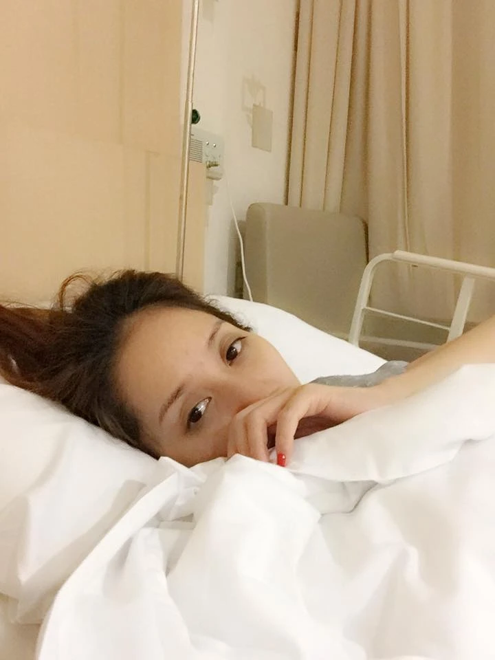 Khánh Thi, Phan Hiển, nhập viện, kém 12 tuổi, học trò, có bầu Khánh Thi, Phan Hiển, nhập viện, kém 12 tuổi, học trò, có bầu