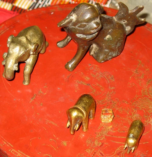 báu vật, Vua Hàm Nghi báu vật, Vua Hàm Nghi