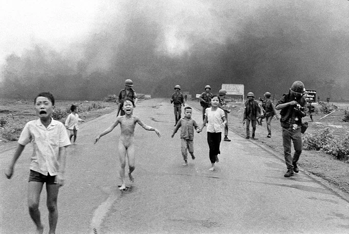 ​Bức ảnh nổi tiếng thế giới “Em bé napalm” Phan Thị Kim Phúc - Ảnh: Nick Út, chụp năm 1972