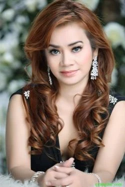 Vương Dự Lâm, Bích Liên, hoa hậu Thái Lan, xuống tóc, đi tu Vương Dự Lâm, Bích Liên, hoa hậu Thái Lan, xuống tóc, đi tu