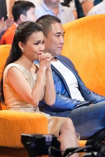Cẩm Ly - Minh Vy cùng ngồi ghế "nóng" chương trình "Vợ chồng mình hát". minh-vy-nhuc-vi-khoc-hinh-anh2-9128-8490