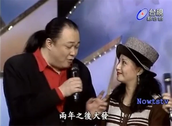 Gần 30 năm bên nhau, "Bao Chửng" vẫn chỉ chung tình với "Bàng Phi". Gần 30 năm bên nhau, Bao Chửng vẫn chỉ chung tình với Bàng Phi.