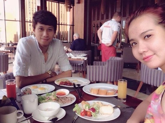 hotgirl, đầu tiên, Quỳnh Chi, Tâm Tít, Mi Vân, Vân Hugo, Huyền Lizzie, Ngọc Anh hotgirl, đầu tiên, Quỳnh Chi, Tâm Tít, Mi Vân, Vân Hugo, Huyền Lizzie, Ngọc Anh
