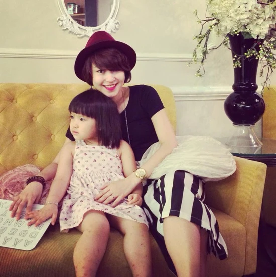 hotgirl, đầu tiên, Quỳnh Chi, Tâm Tít, Mi Vân, Vân Hugo, Huyền Lizzie, Ngọc Anh hotgirl, đầu tiên, Quỳnh Chi, Tâm Tít, Mi Vân, Vân Hugo, Huyền Lizzie, Ngọc Anh