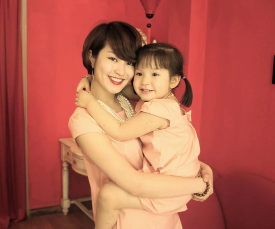 hotgirl, đầu tiên, Quỳnh Chi, Tâm Tít, Mi Vân, Vân Hugo, Huyền Lizzie, Ngọc Anh hotgirl, đầu tiên, Quỳnh Chi, Tâm Tít, Mi Vân, Vân Hugo, Huyền Lizzie, Ngọc Anh