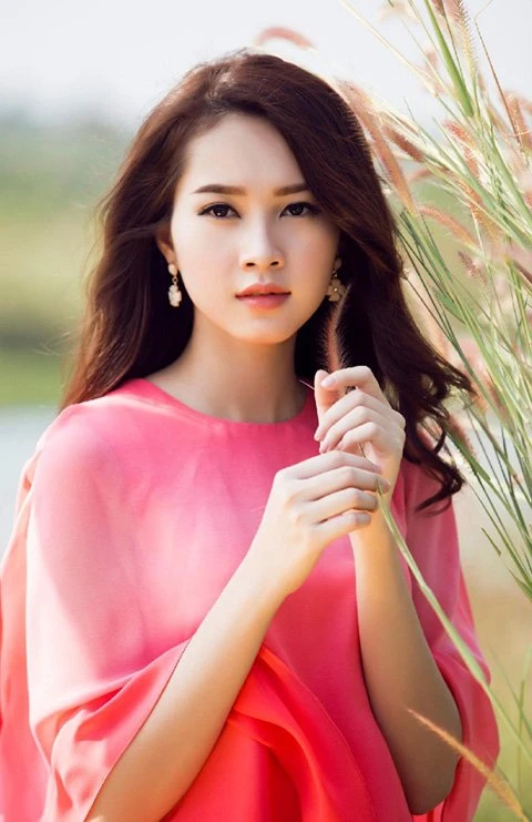 hoa hậu, hút mắt, Võ Hoàng Yến, Đặng Thu Thảo