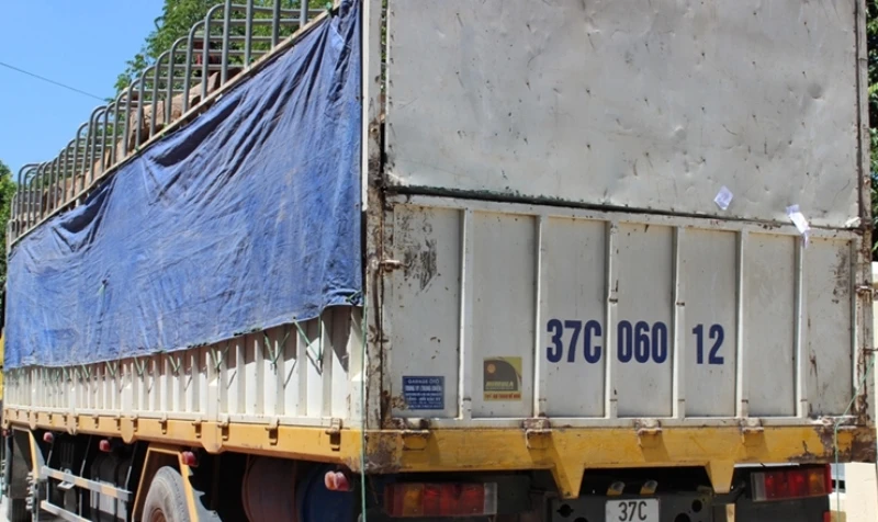 Truy tố nguyên trạm trưởng kiểm lâm 'làm luật' doanh nghiệp ảnh 2 Truy tố nguyên trạm trưởng kiểm lâm 'làm luật' doanh nghiệp ảnh 2